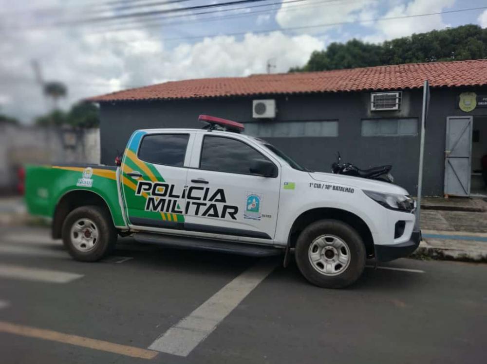 Mulher entra em luta corporal com idoso após roubar arroz em casa no Piauí