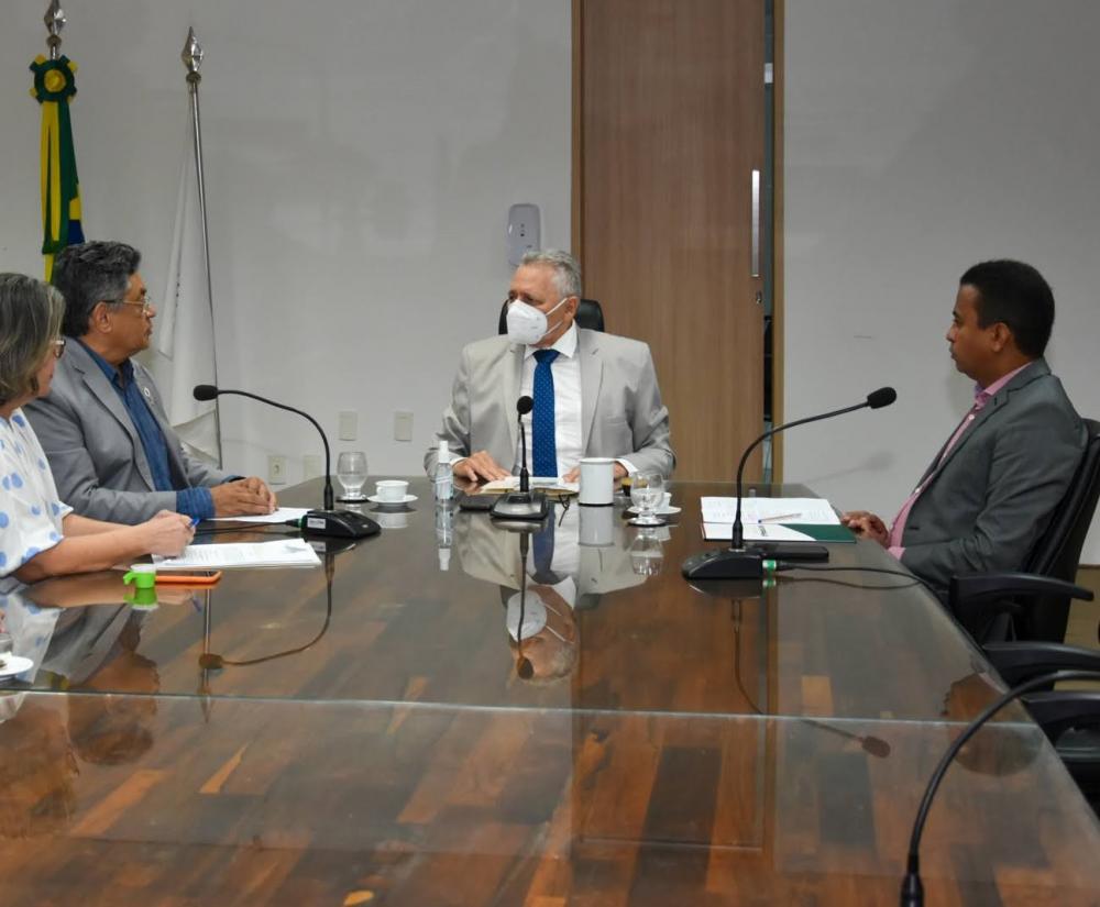 Deputado Dr Francisco articula implantação do curso de Medicina na UFPI de Floriano