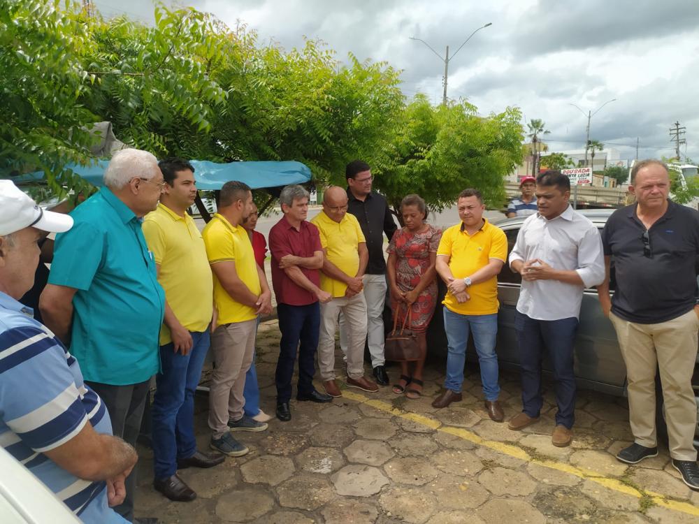 Agricultores e produtores rurais de Floriano recebem 10 mil mudas de Palma 