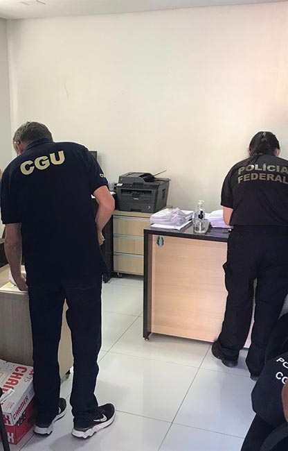 Operação da PF cumpre mandados contra fraude em documentos e corrupção no Fundeb em Santa Rosa do Piauí