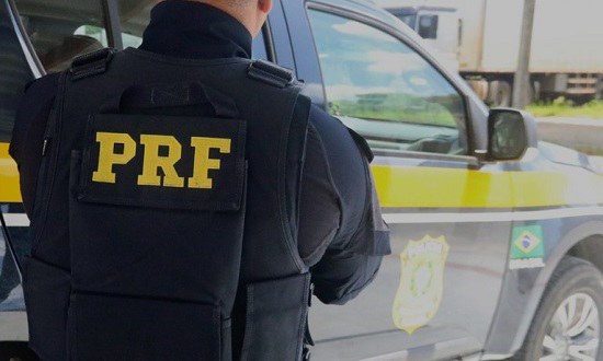 Homem é preso por falta de pagamento de pensão durante abordagem da PRF em Floriano-PI