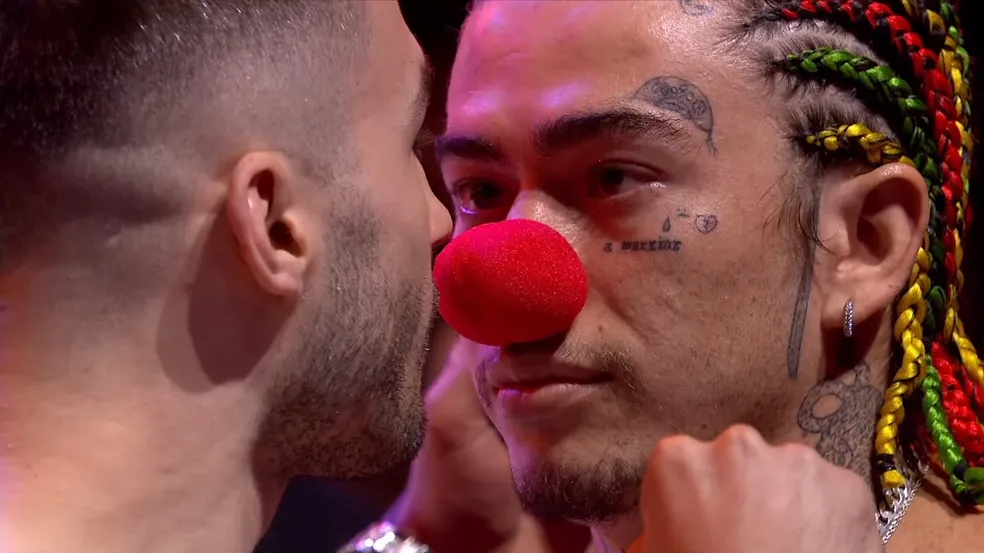 Whindersson Nunes bate peso e manda recado para rival: 