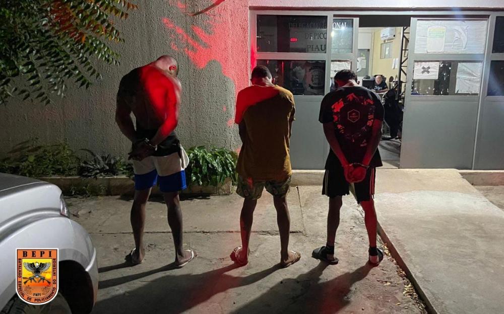 Polícia Militar prende trio que realizava delivery de drogas em cidade do Piauí