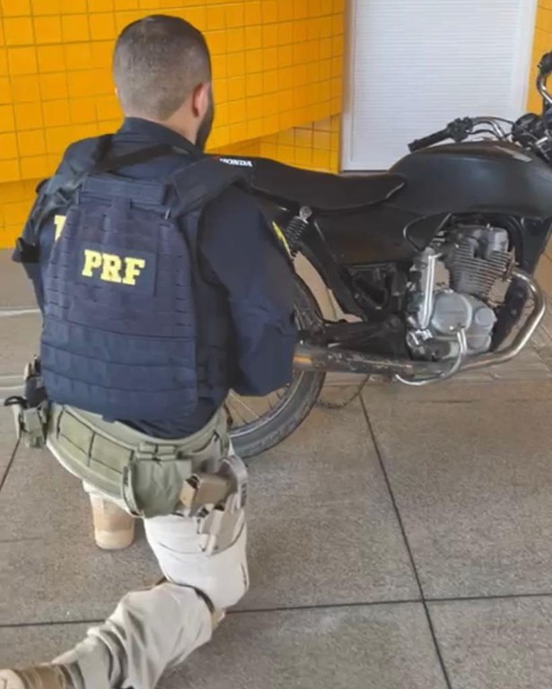  PRF recupera motocicleta no Piauí roubada há 14 anos em São Paulo