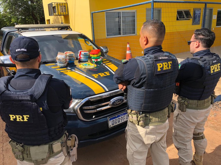 PRF realiza apreensão de 14 kg de cocaína em Picos e prende suspeito por tráfico de drogas