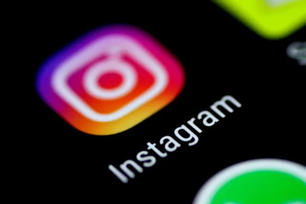 Instagram apresenta instabilidade fica fora do ar neste domingo