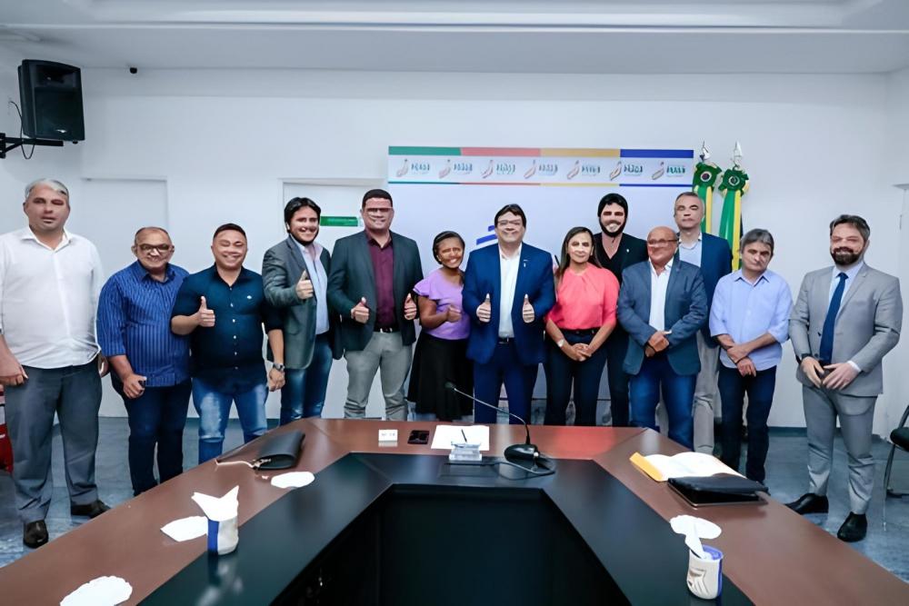 Governador Rafael Fonteles se reúne com líderes de Floriano