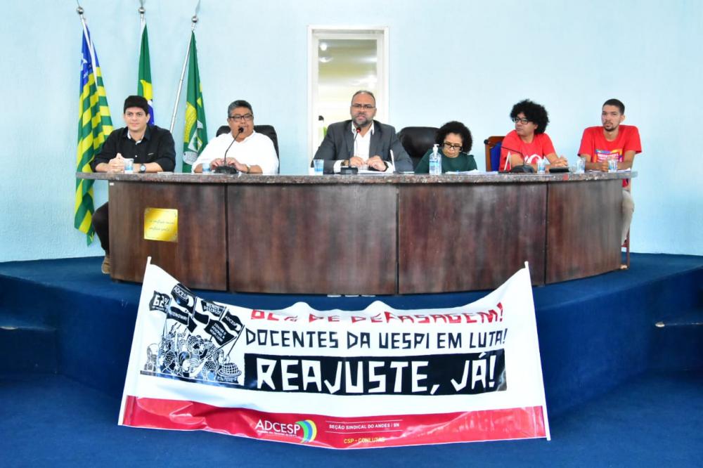 Câmara de Floriano discute, em audiência pública, a autonomia da Uespi
