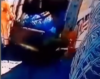 Vídeo: motorista do caminhão do CTA atropela propositadamente cachorro em Teresina