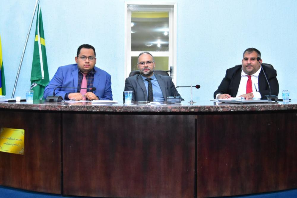 Presidente Joab Curvina propõe mudança de horário das sessões da Câmara de Floriano