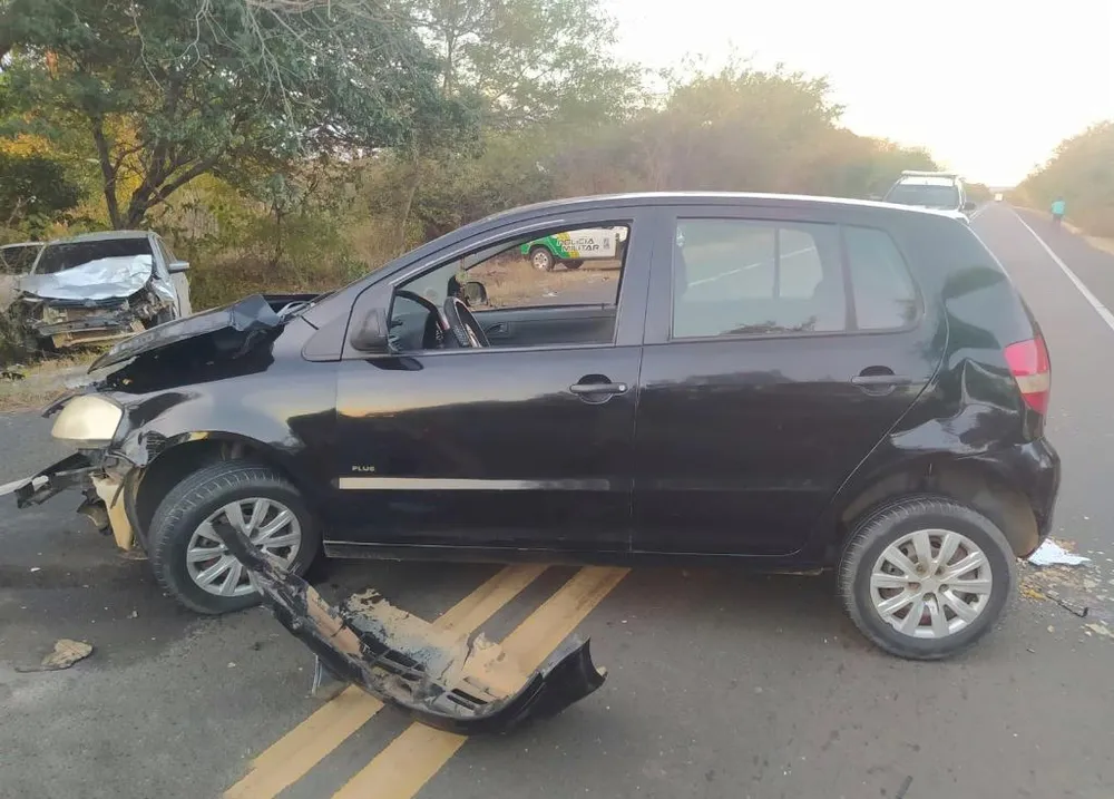 Idoso e jovem ficam gravemente feridos em acidente na BR-230 em Oeiras