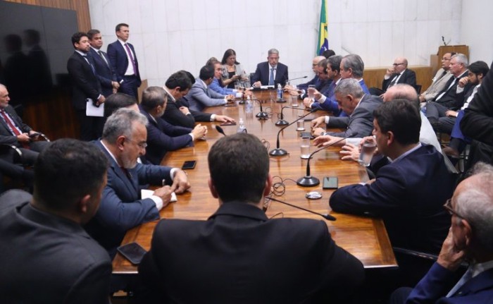 Pauta econômica será votada à medida que consensos forem obtidos, afirma Lira