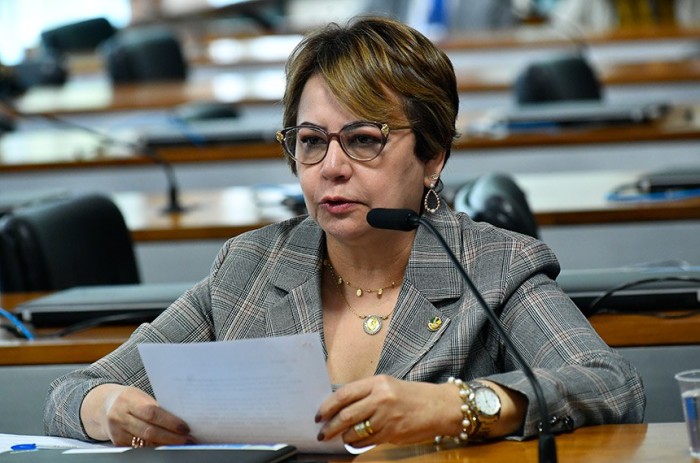 Juíz deve consultar cadastros antes de confirmar adoção, aprova CDH