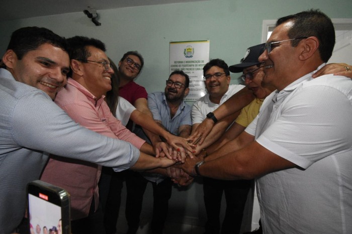 Rafael Fonteles autoriza UTI e inaugura centro de fisioterapia no Hospital Regional de Corrente