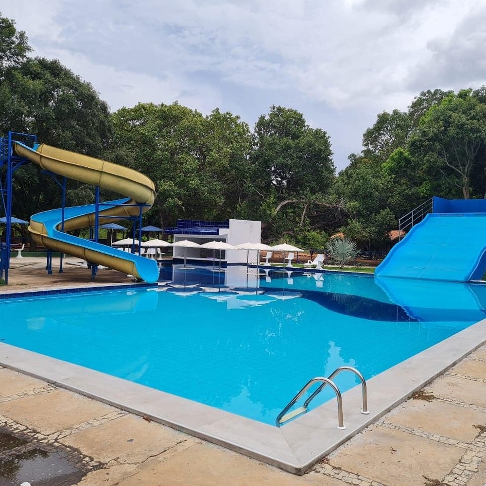 Criança de 6 anos morre após se afogar em piscina de clube em Teresina