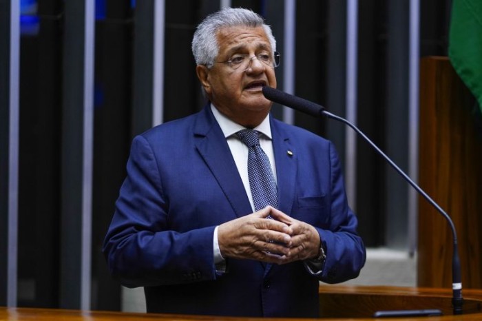 Projeto regulamenta atividade de assessor de apostas em loterias