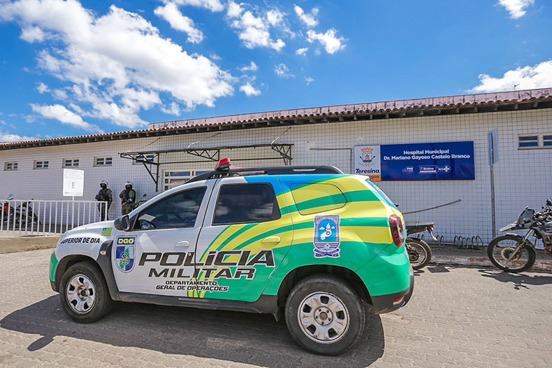 Bandidos encapuzados invadem hospital em Teresina e atiram em paciente