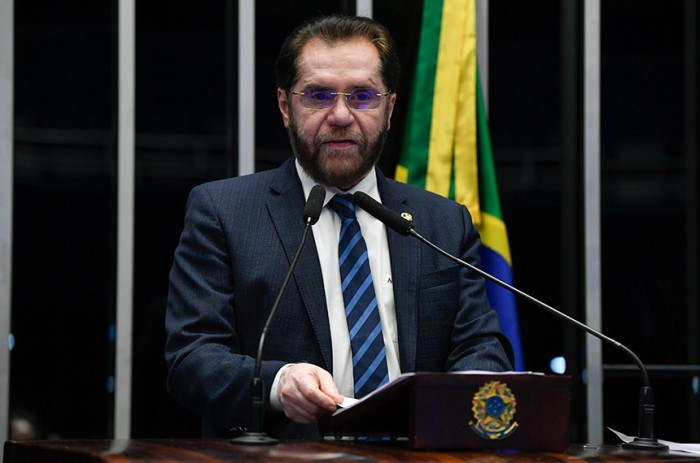 Plínio Valério alerta para insegurança na atuação da Eletronorte em meio a demissões