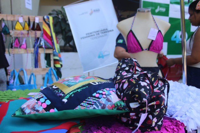 Sejus comercializa produtos feitos em presídios durante feira