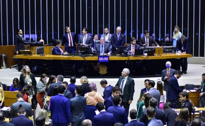 Câmara pode votar nesta quarta-feira projeto que revisa a política de cotas nas universidades