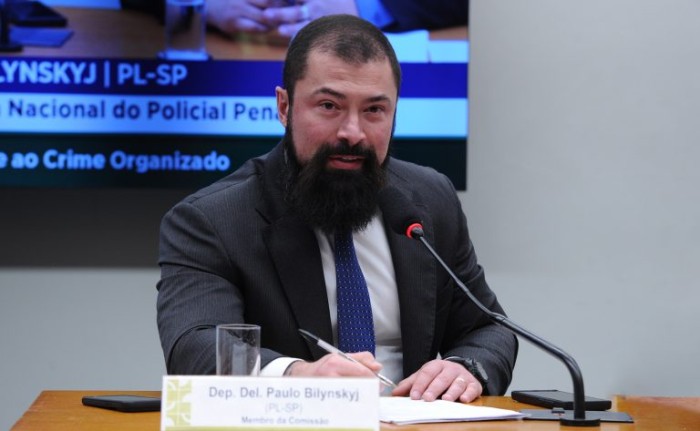Comissão aprova incentivos para ensino de cirurgia robótica em universidades