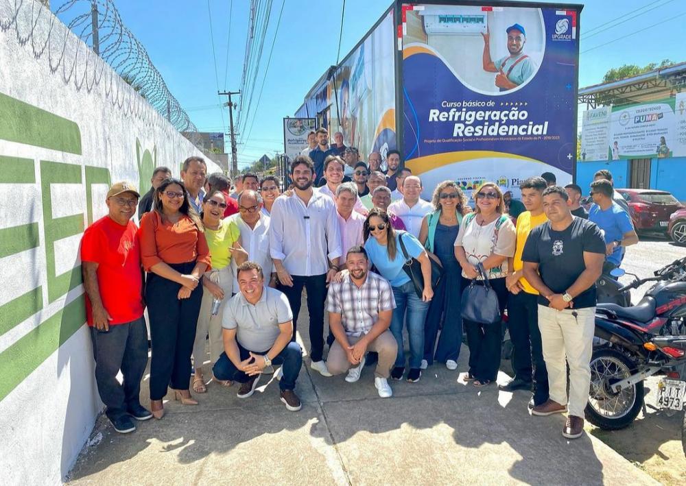 Lideranças participam de encerramento de curso de Refrigeração em Floriano