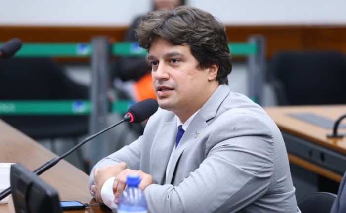 Comissão aprova projeto que isenta de ISS os convênios para pesquisa