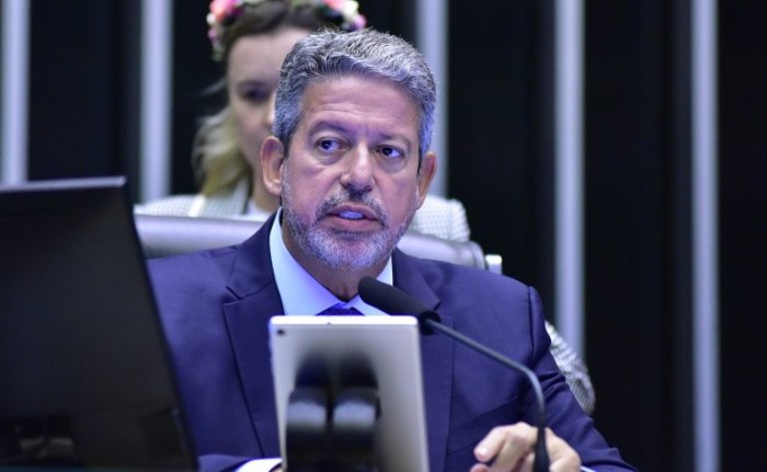 Lira defende reforma administrativa e quer atenção do governo para o tema