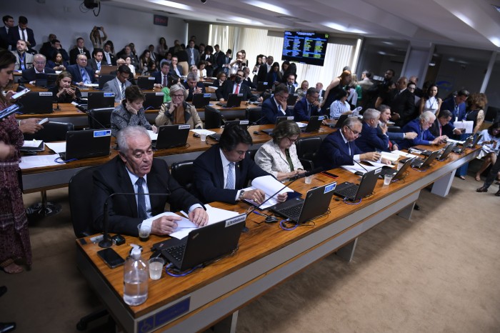 Comissão de Assuntos Econômicos aprova Fundo de Amparo às Crianças Órfãs