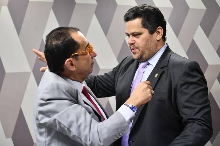 CCJ rejeita mudança em projeto sobre funções do vice-presidente