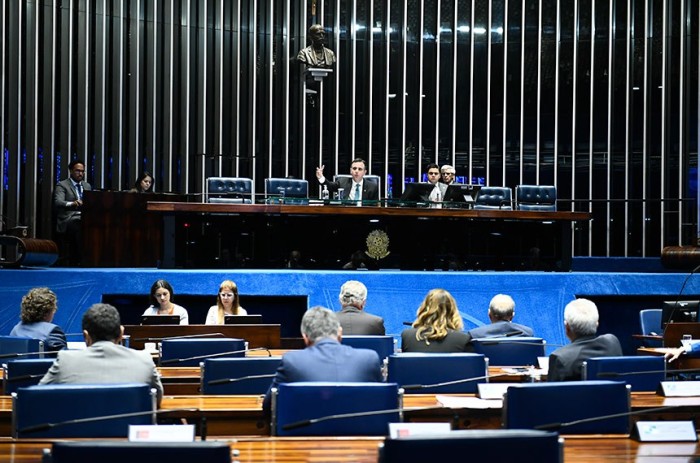Salário mínimo de R$ 1.320 e correção do IR vão a sanção
