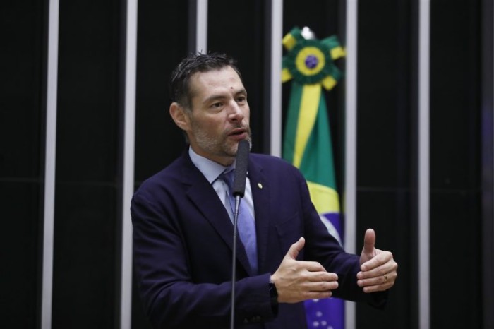 Comissão aprova projeto que simplifica processo de obtenção do habite-se