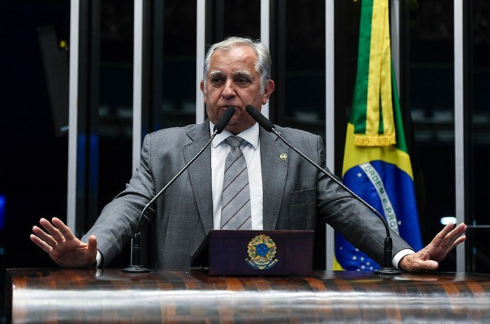 Prazos de medidas provisórias têm que ser cumpridos, afirma Izalci
