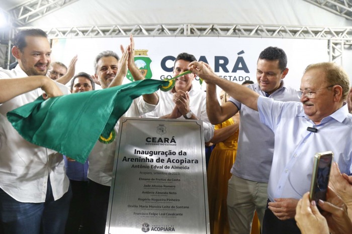 Inaugurada, areninha de Acopiara estimula prática esportiva e convivência comunitária