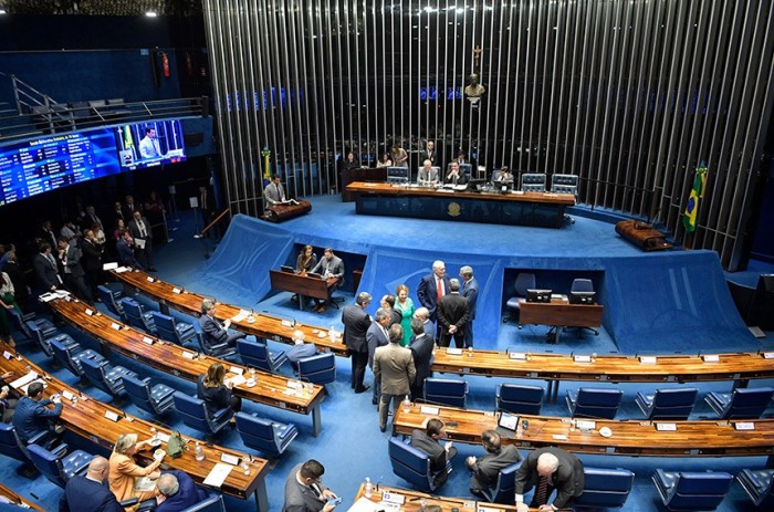 Plenário analisa inclusão de empresas de nanotecnologia no Simples