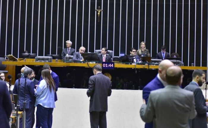 Congresso está reunido para analisar vetos presidenciais; acompanhe