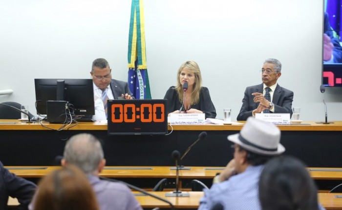 Ministério do Trabalho defende na Câmara garantias mínimas para motoristas e entregadores de aplicativos