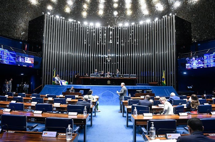 Aprovada retomada de obras em educação e saúde; texto vai à sanção
