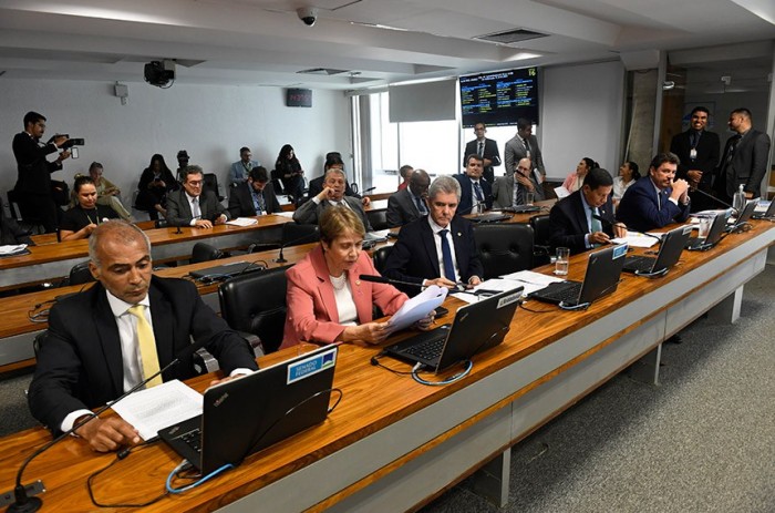 CRA aprova incentivo à agricultura na beira de rodovias