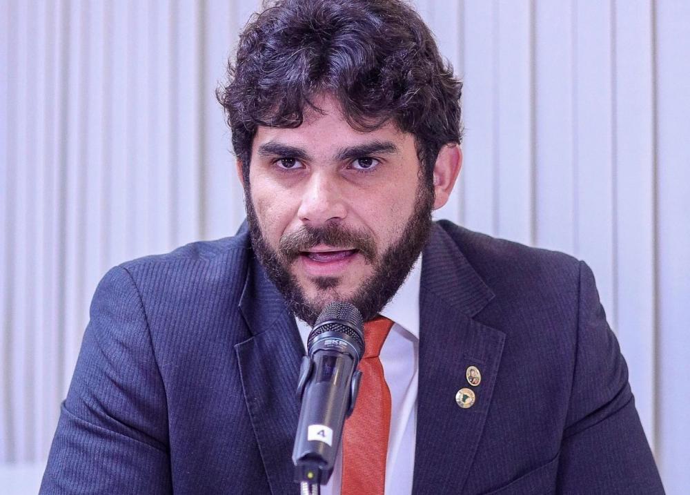 População LGBTQIAPN+ de Floriano deve ganhar casa abrigo, diz Marcus Kalume