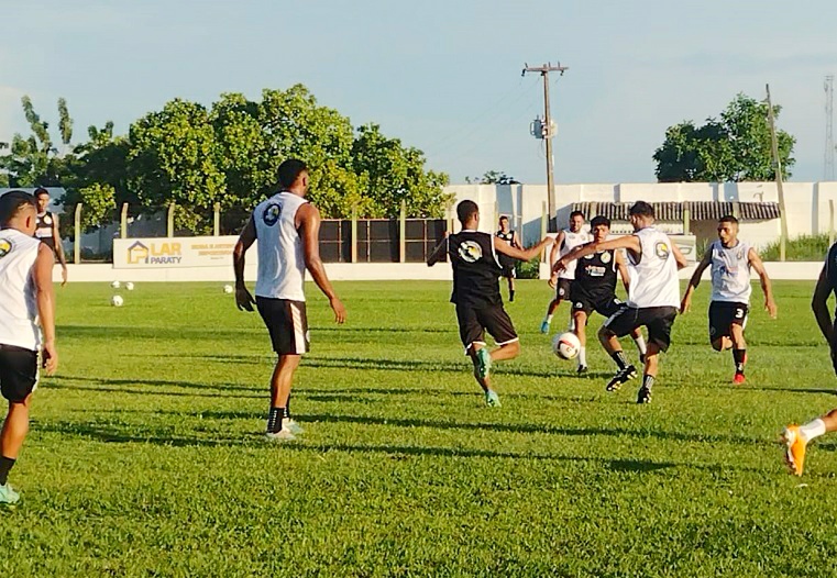 Corisabbá apresenta elenco e já fala em amistoso contra River dia 7 de janeiro