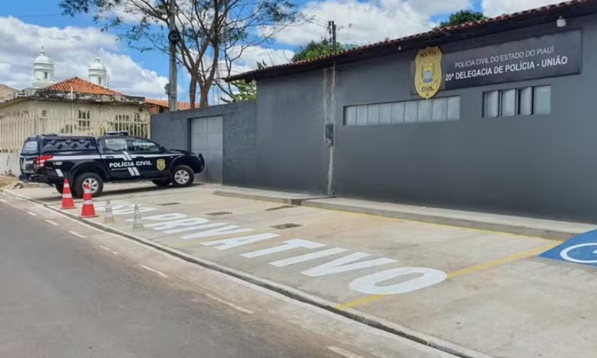 Vendedor é preso por pornografia infantil e é suspeito de enviar fotos íntimas para criança no Piauí