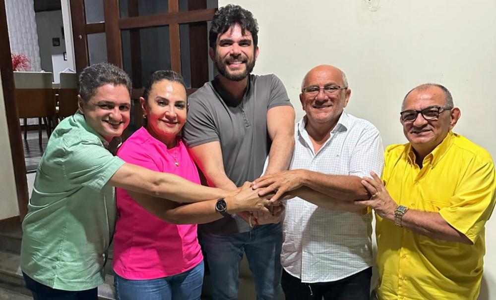 Deputado Dr. Marcus Vinícius recebe a adesão do vereador Antônio José Barbosa