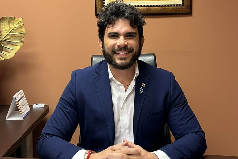 Dr. Marcus Vinícius apresenta indicativo de PL na Alepi para criar auxílio financeiro para mães atípicas no Piauí