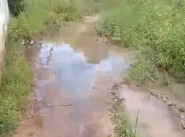 Moradores denunciam o abandono de bairro em Floriano-PI