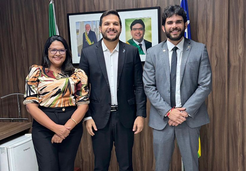 Deputado Dr. Marcus Vinícius anuncia reforma da escola Monsenhor Lindolfo Uchoa