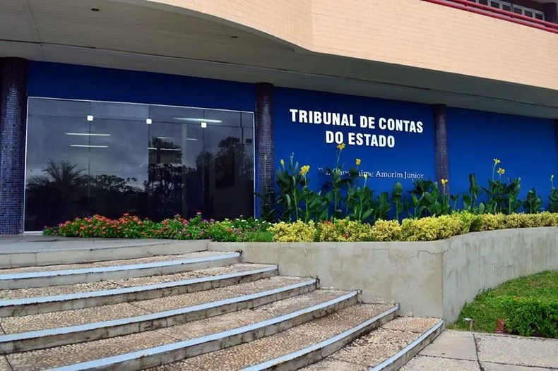 Concurso é suspenso após pré-candidato prometer vaga a eleitor