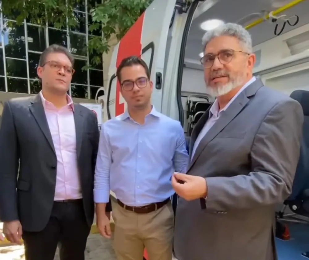 Hospital Regional Tibério Nunes recebe nova ambulância