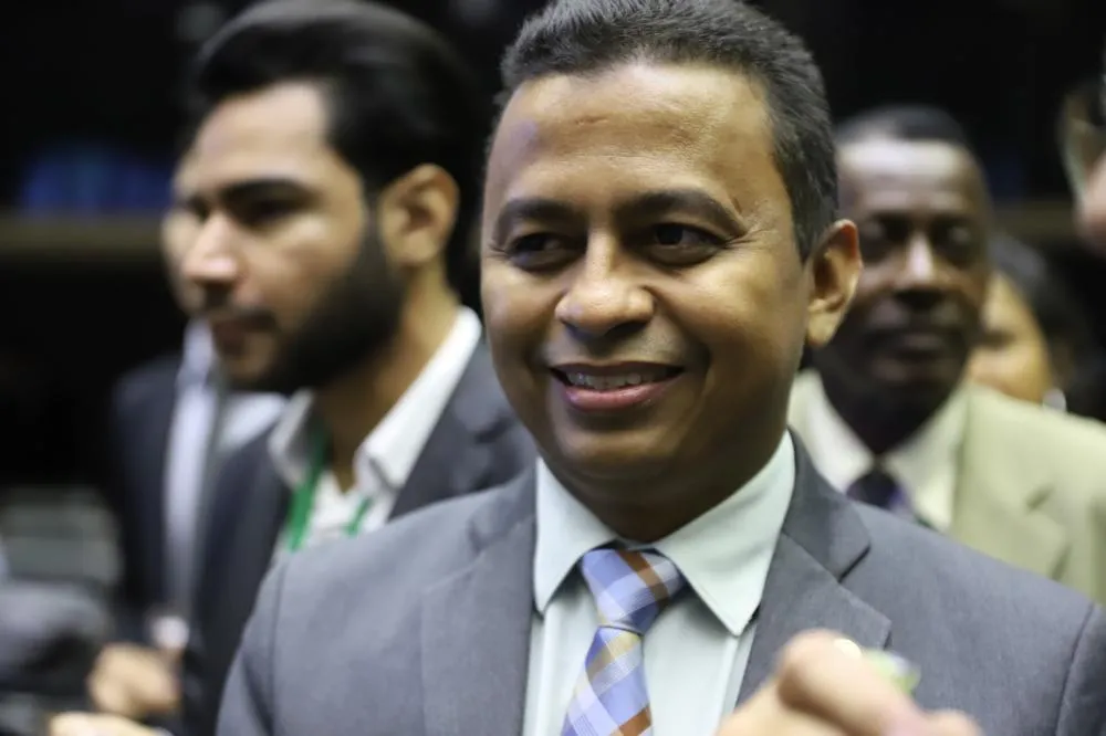 Deputado quer garantir atendimento odontológico especializado no SUS às pessoas com deficiência