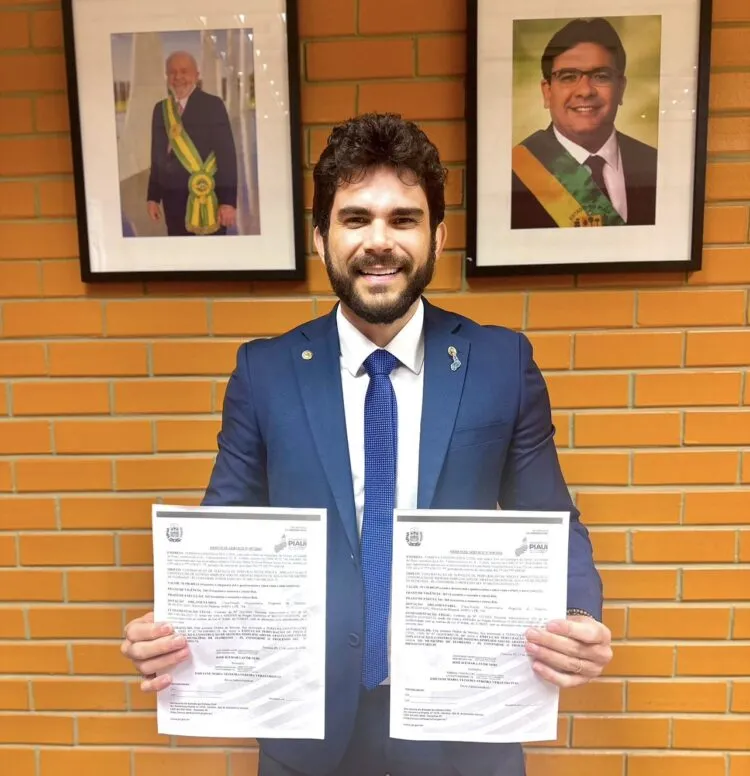 Dr. Marcus Vinícius anuncia duas Ordens de Serviços para a cidade de Floriano